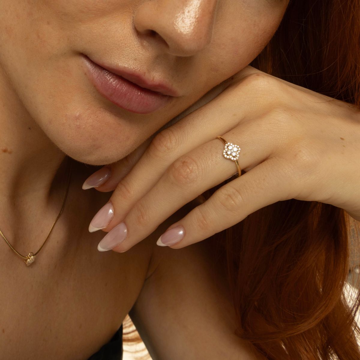 Gullring med zirkonia