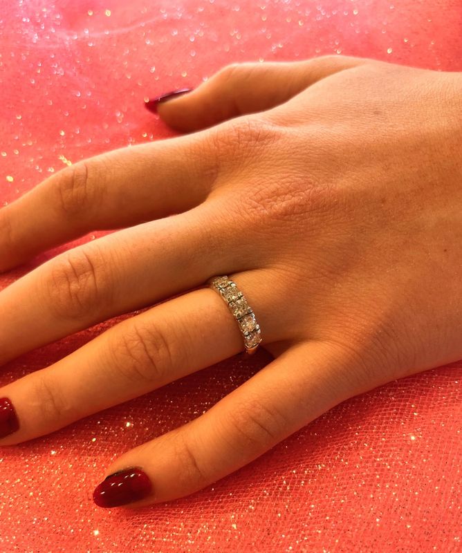 Spesialpris! Alliansering 1 carat diamanter