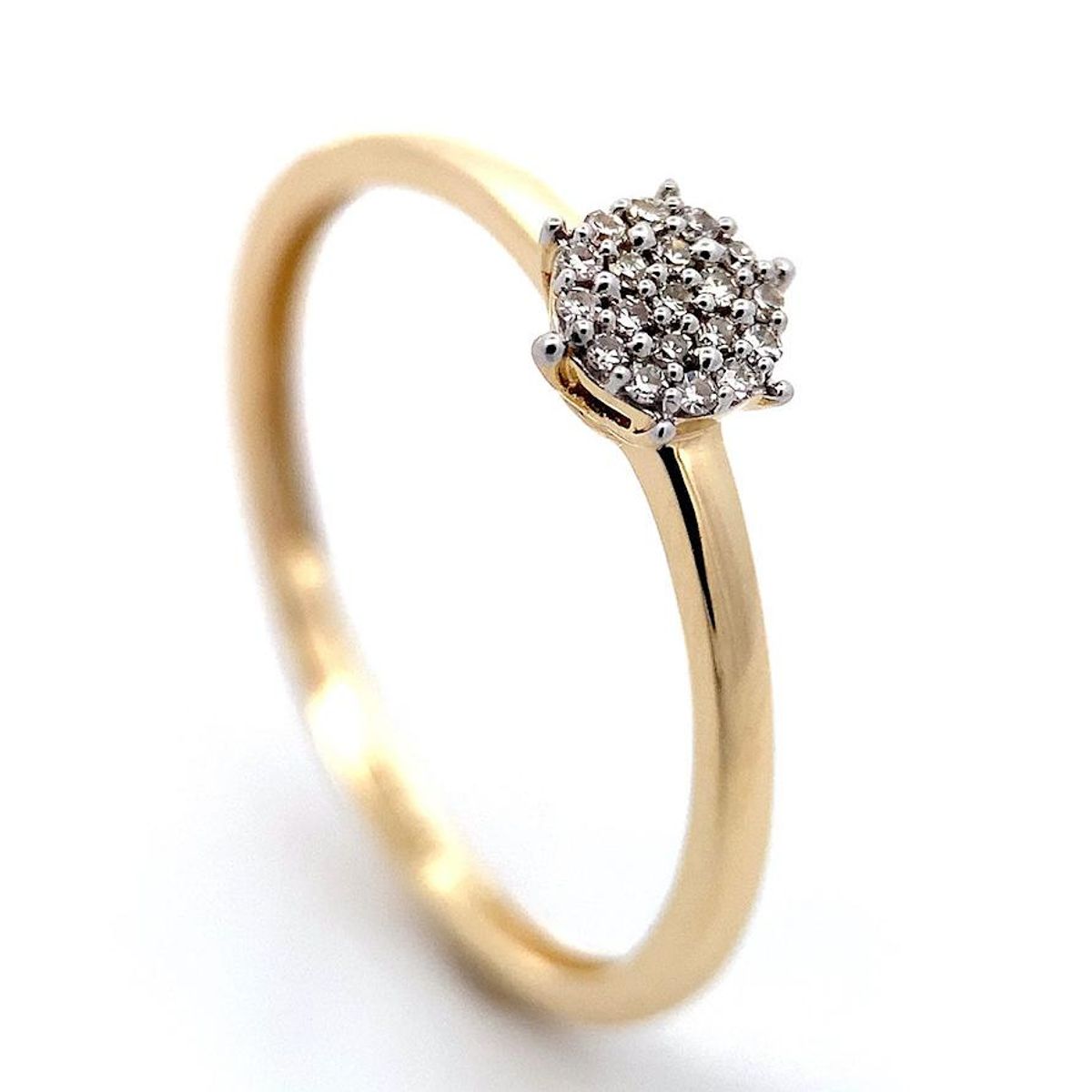 Superdeal! Diamantring gult gull 0.06ct w.si